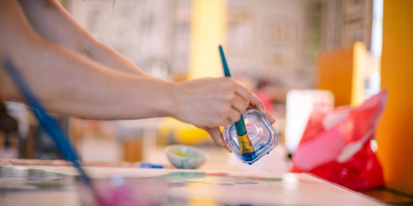 <h3>Art schools and makerspaces</h3>